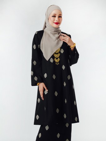 Lufyaa Embroidered Kurung Riau Black